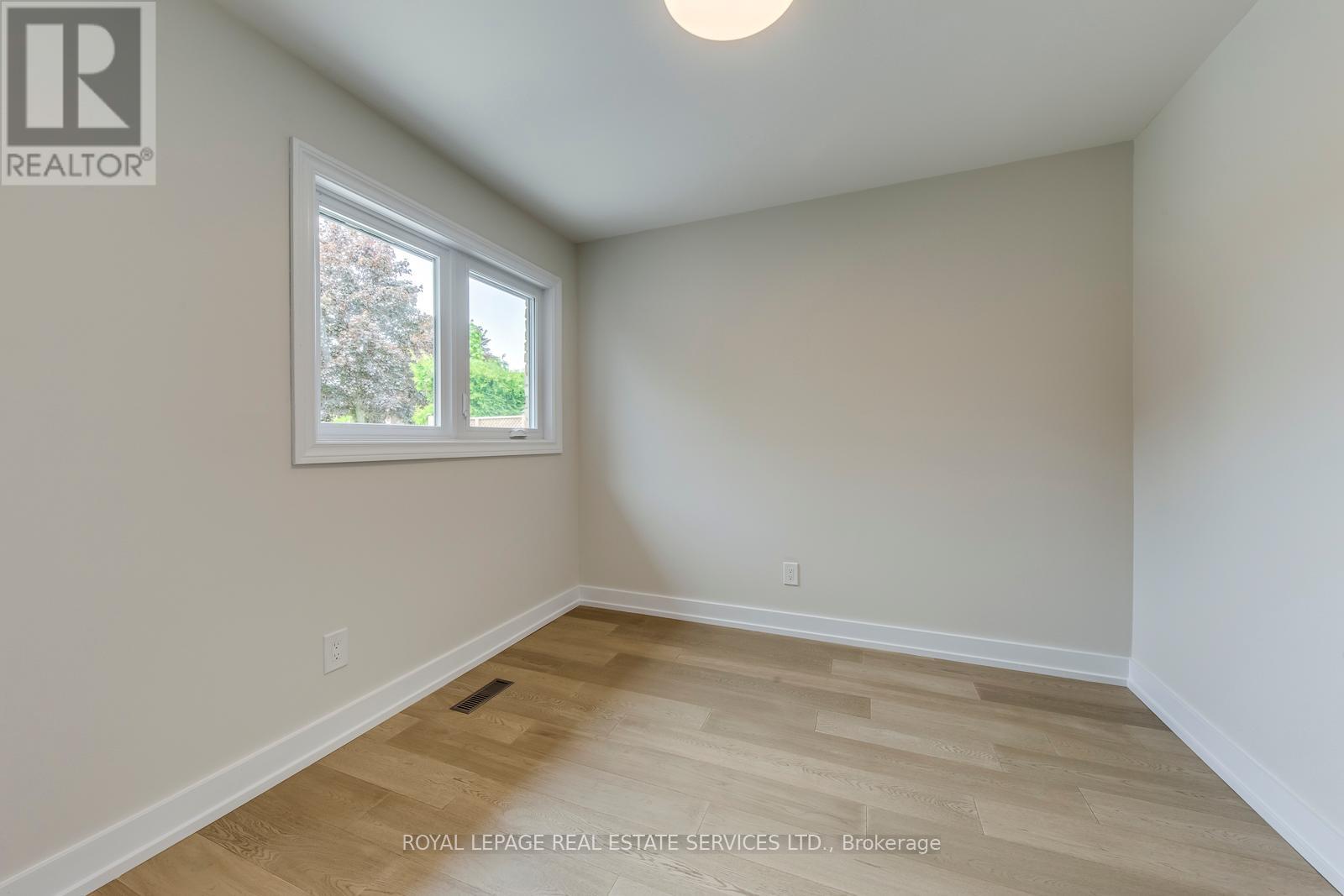 690 Mississuaga Valley Boulevard, Mississauga, Ontario  L5A 1Z4 - Photo 11 - W12208151