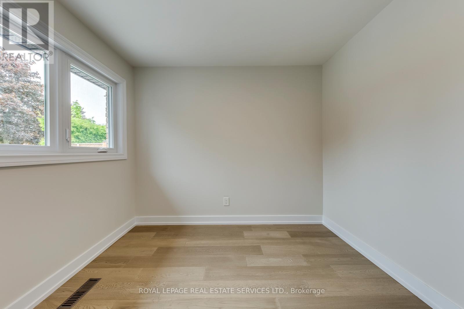 690 Mississuaga Valley Boulevard, Mississauga, Ontario  L5A 1Z4 - Photo 17 - W12208151