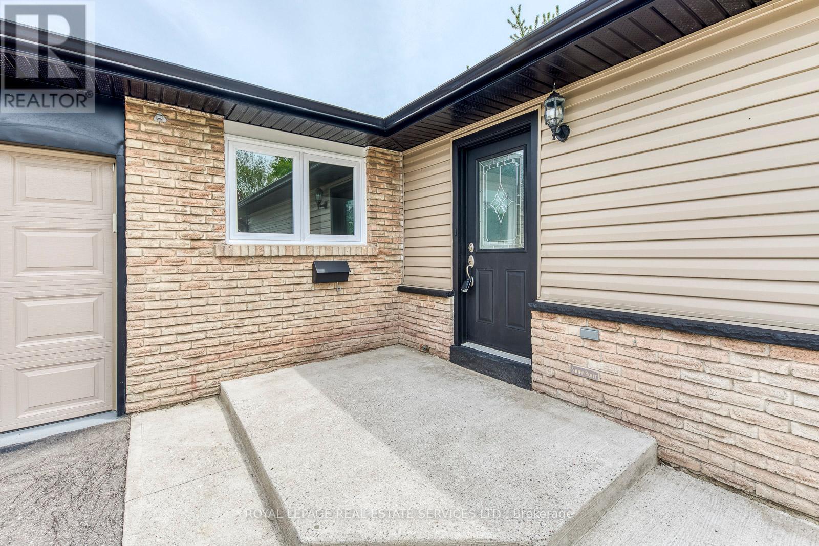 690 Mississuaga Valley Boulevard, Mississauga, Ontario  L5A 1Z4 - Photo 22 - W12208151