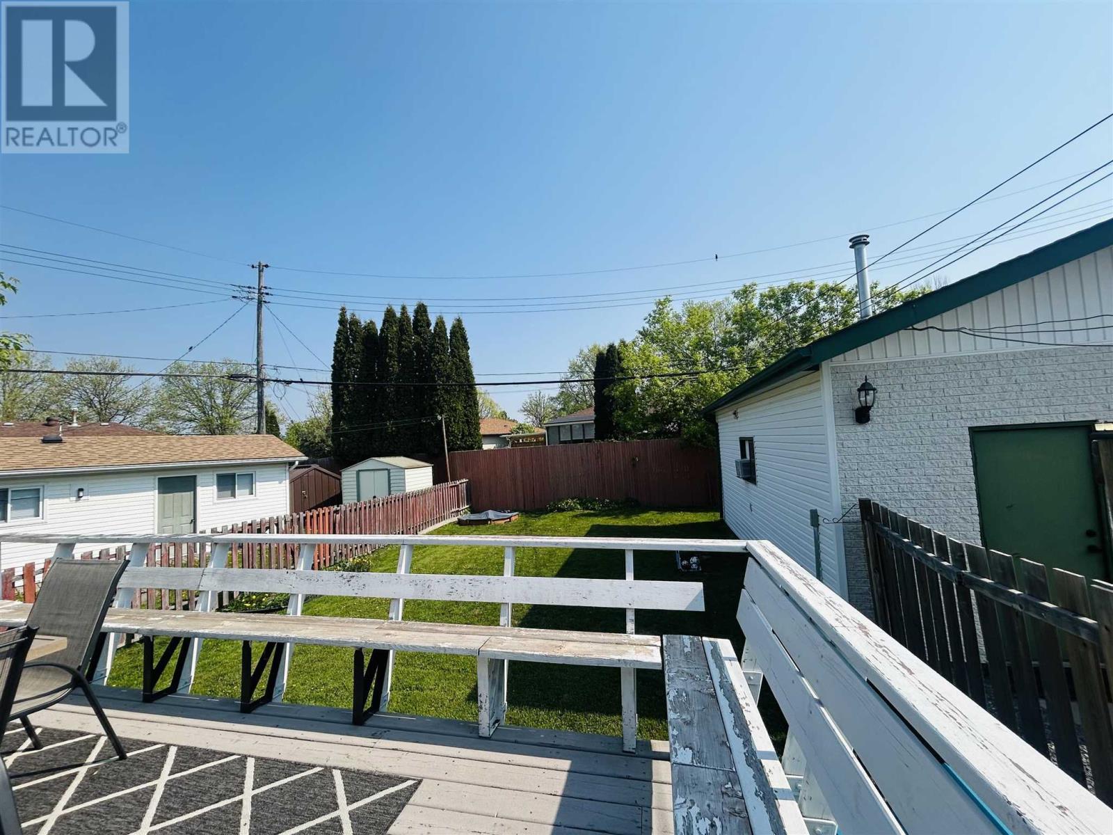 98 Phyllis St, Thunder Bay, Ontario  P7B 1S7 - Photo 7 - TB251582