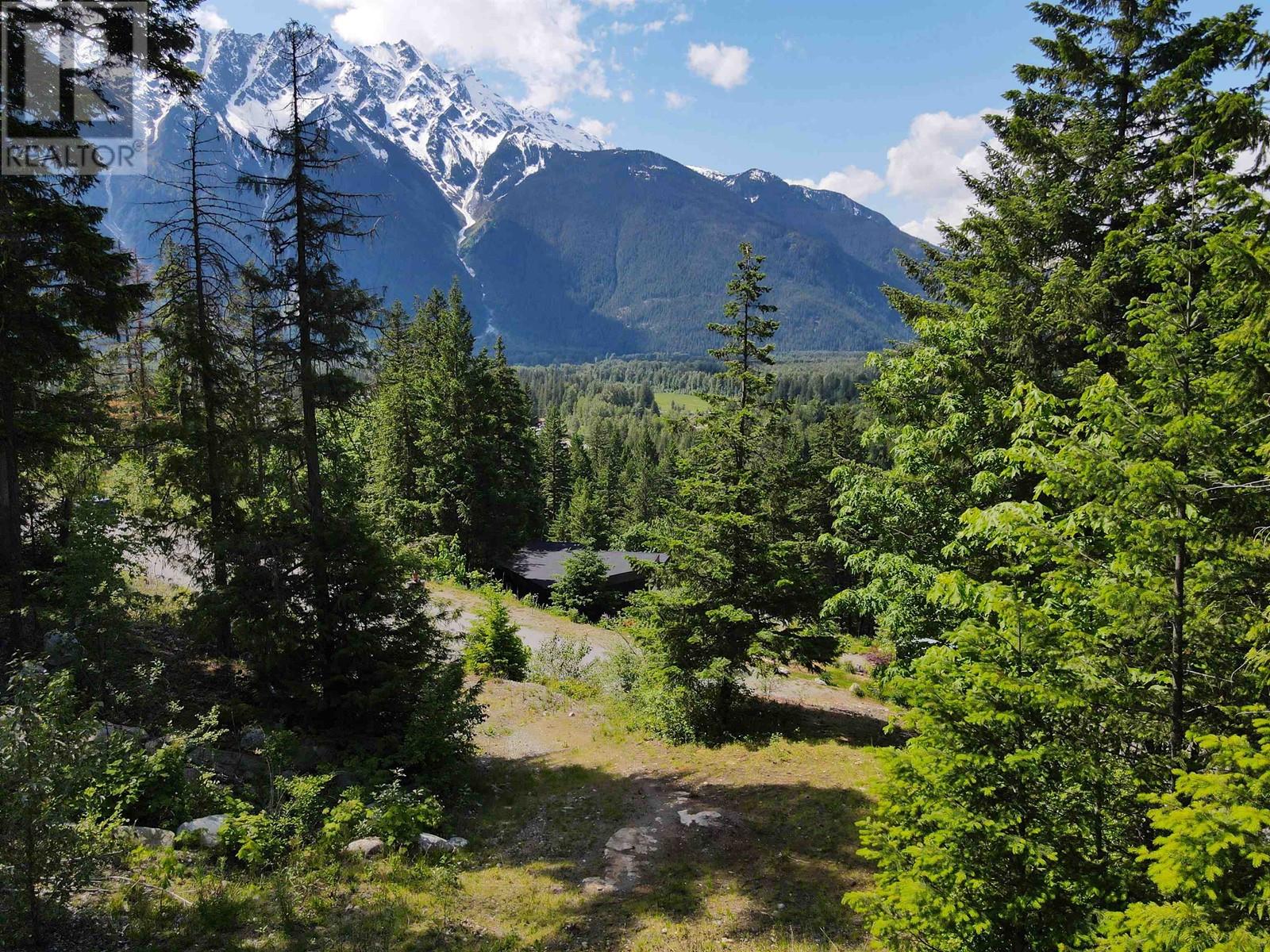 7505 Pebble Creek Drive, Pemberton, British Columbia  V0N 2L3 - Photo 8 - R3013226