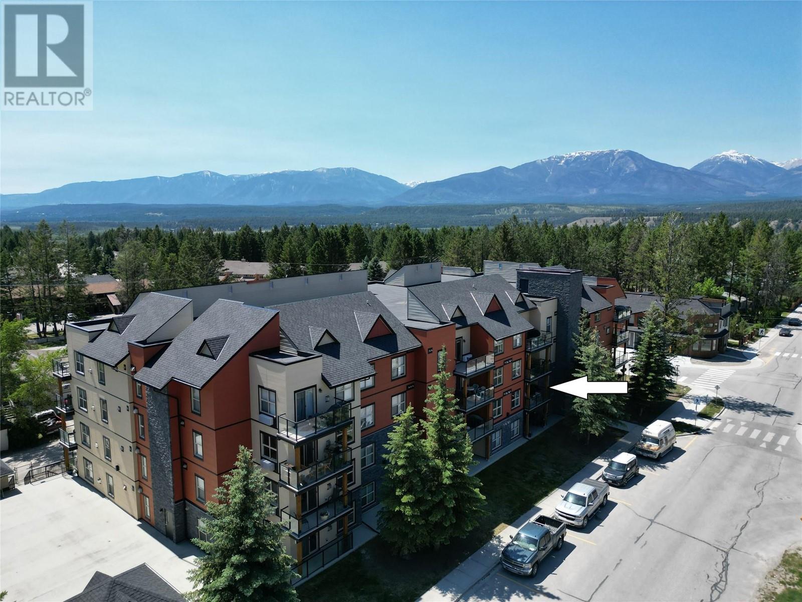 4874 Stanley Street Unit# 205, Radium Hot Springs, British Columbia  V0A 1M0 - Photo 1 - 10351444