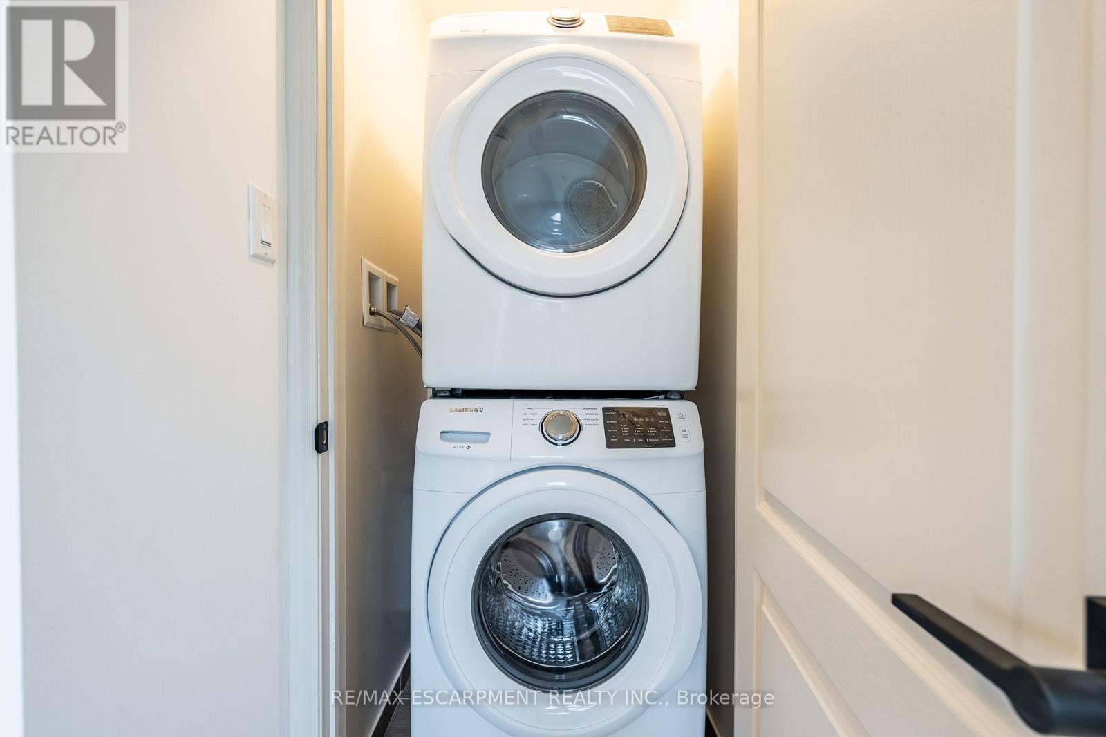 380 Linden Drive, Cambridge, Ontario  N3H 0C6 - Photo 8 - X12208117
