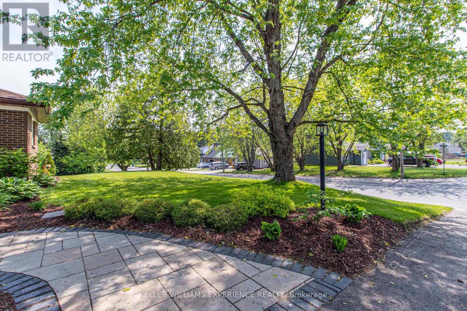 27 Paget Street, Sundridge, Ontario  P0A 1Z0 - Photo 3 - X12208125