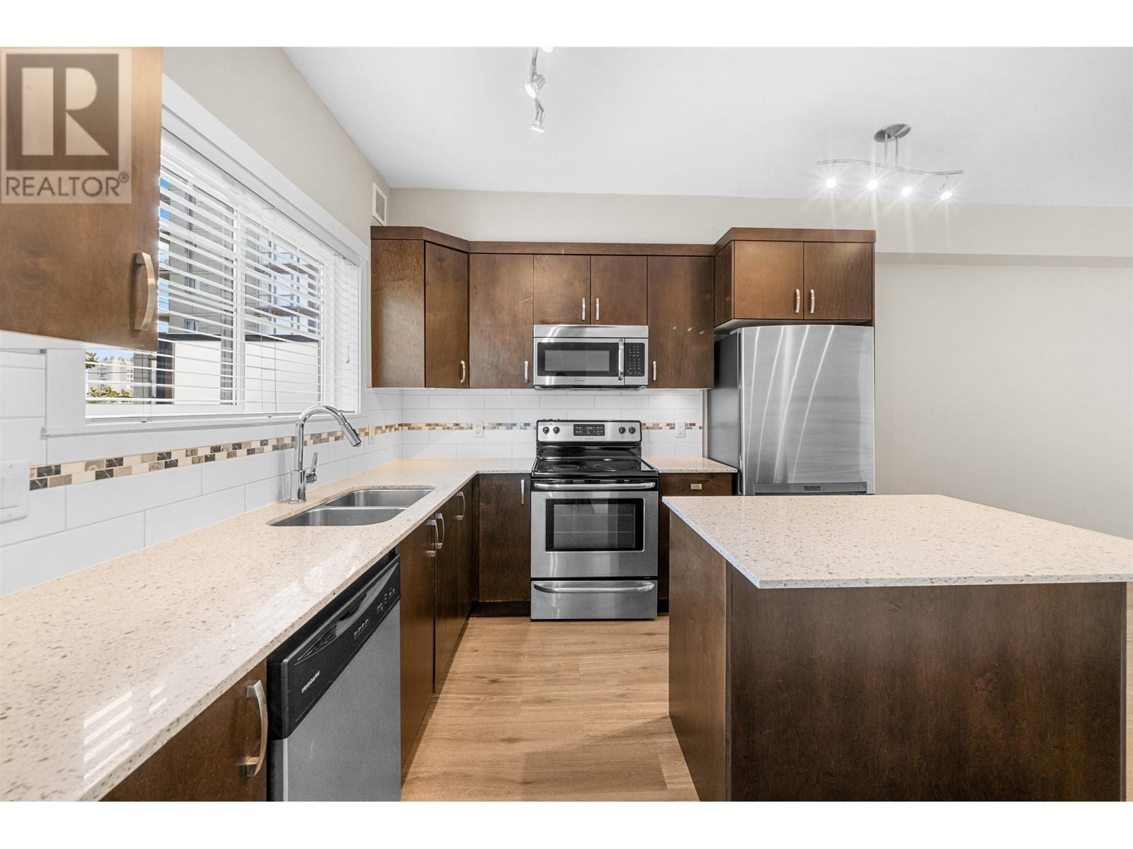 7 838 Royal Avenue, New Westminster, British Columbia  V3M 1J9 - Photo 4 - R3013185