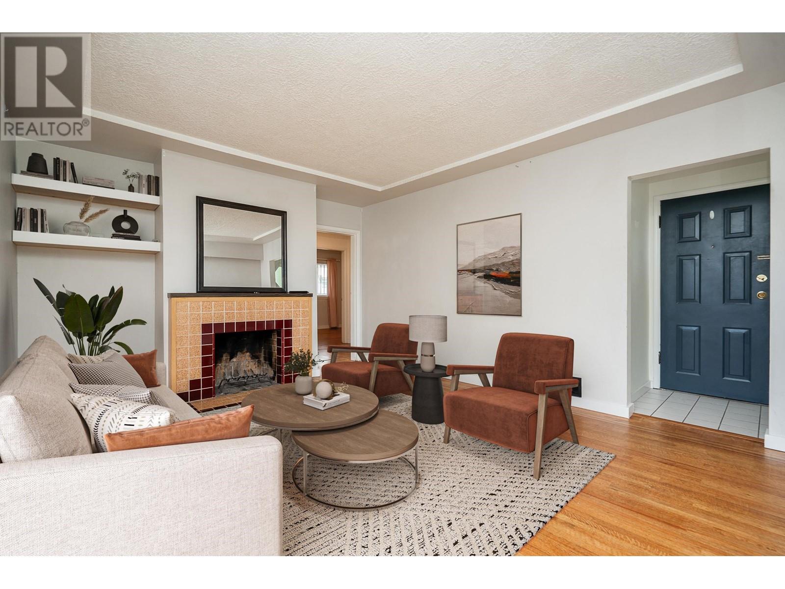 3584 Gladstone Street, Vancouver, British Columbia  V5N 4Y7 - Photo 1 - R3013194