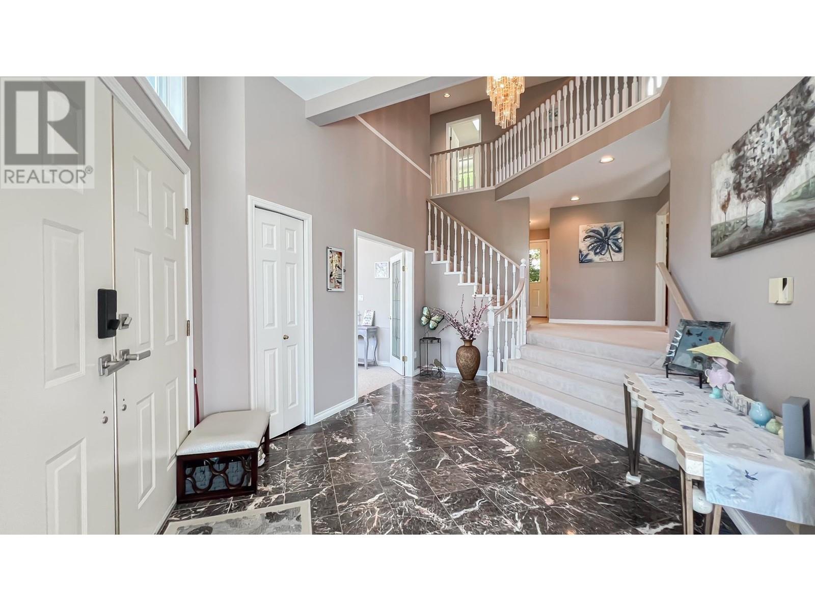 3945 Braemar Place, North Vancouver, British Columbia  V7N 4M8 - Photo 3 - R3013199
