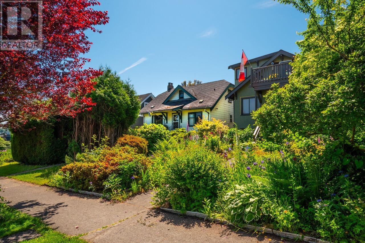 2856 Trinity Street, Vancouver, British Columbia  V5K 1E9 - Photo 4 - R3013236