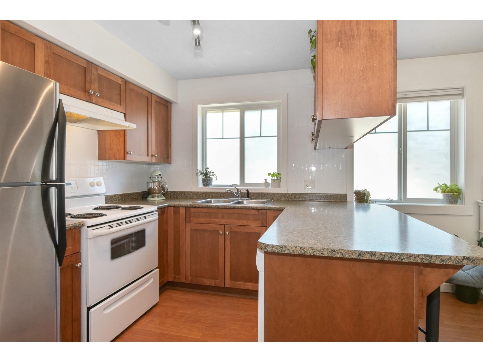 301 33960 Old Yale Road, Abbotsford, British Columbia  V2S 2J9 - Photo 8 - R3013098