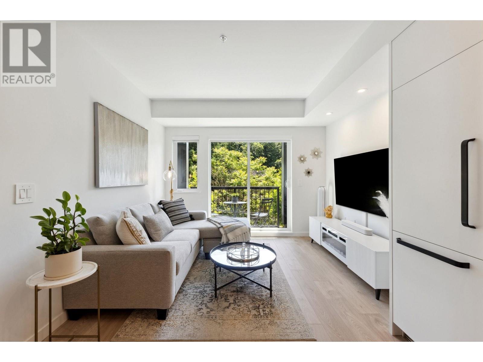 316 2520 GUELPH STREET, Vancouver, British Columbia