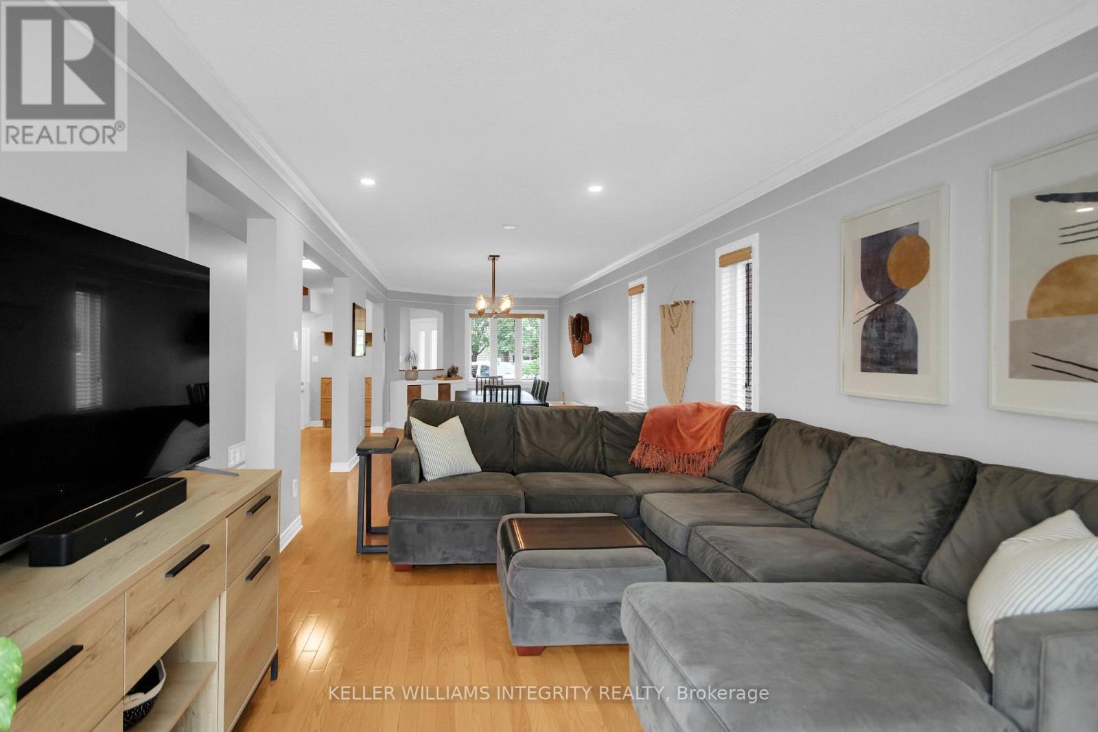 145 Hunterswood Crescent, Ottawa, Ontario  K1G 5W1 - Photo 17 - X12208182