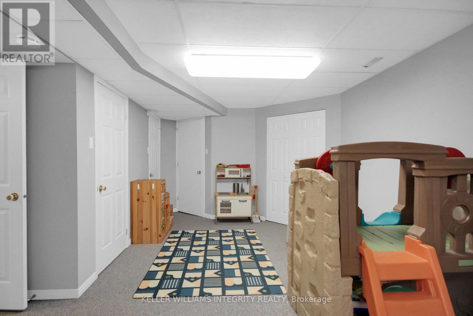 145 Hunterswood Crescent, Ottawa, Ontario  K1G 5W1 - Photo 39 - X12208182