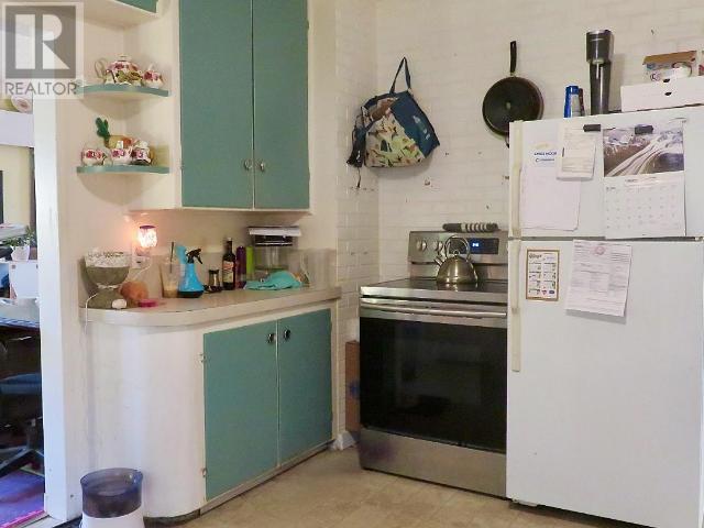Property at 7153 ALBERNI STREET image 3