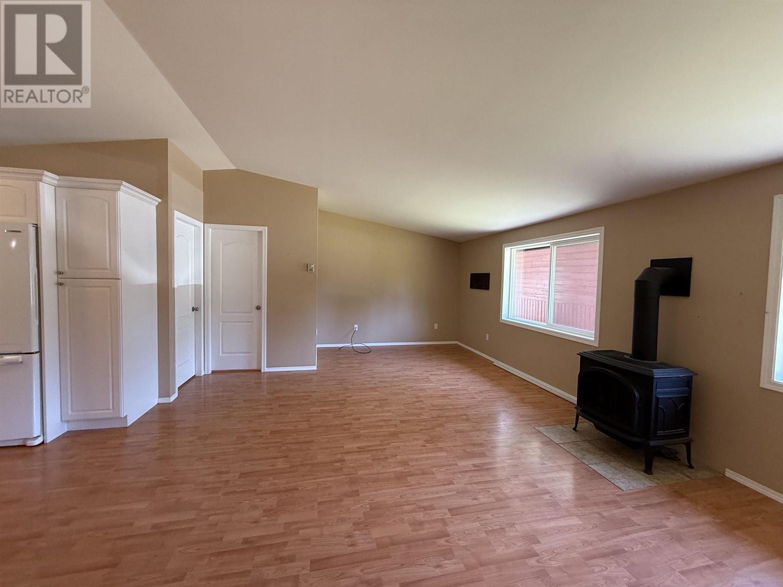 4719 Cariboo Drive, 108 Mile Ranch, British Columbia  V0K 2Z0 - Photo 11 - R3013296