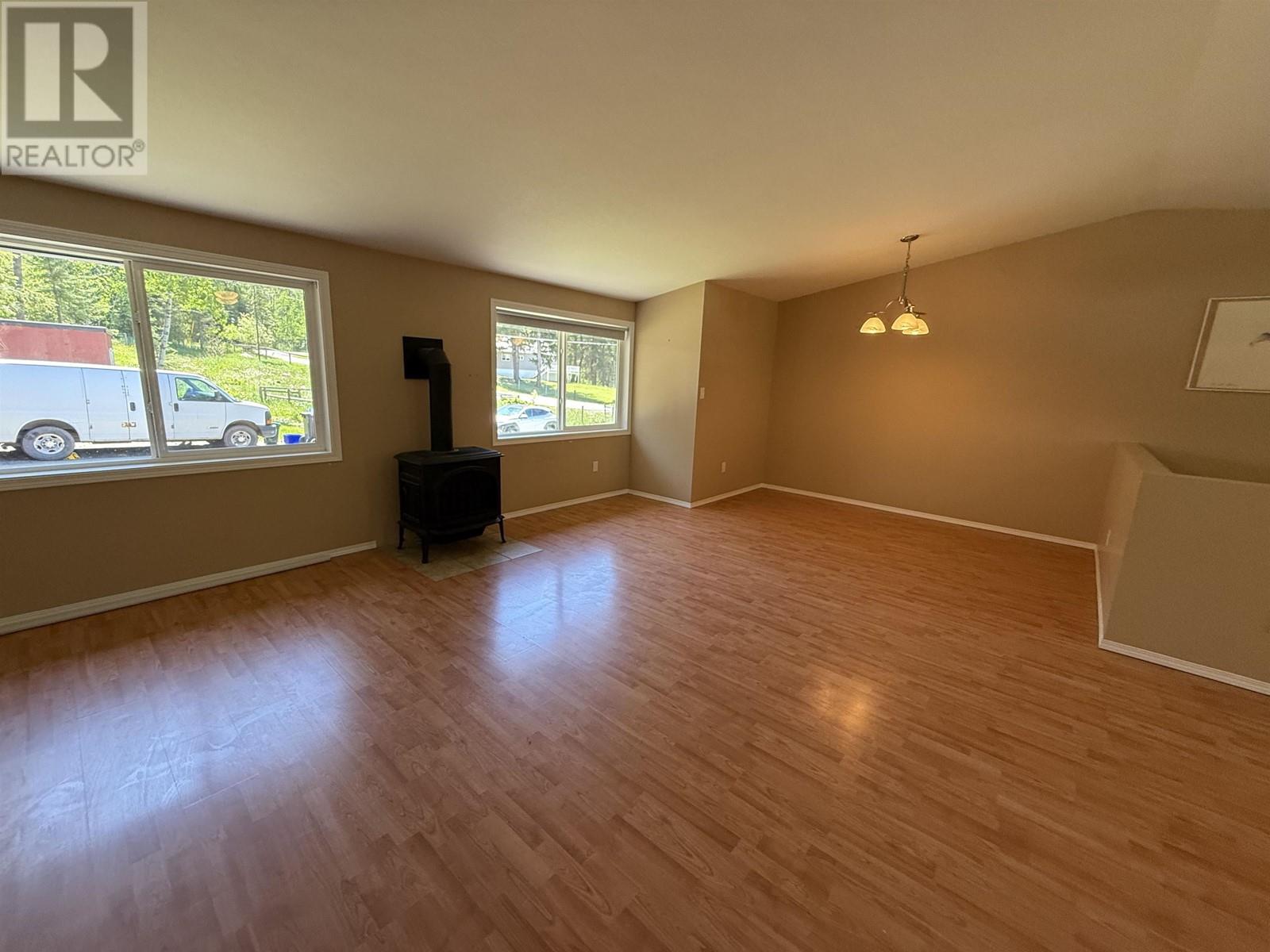 4719 Cariboo Drive, 108 Mile Ranch, British Columbia  V0K 2Z0 - Photo 12 - R3013296