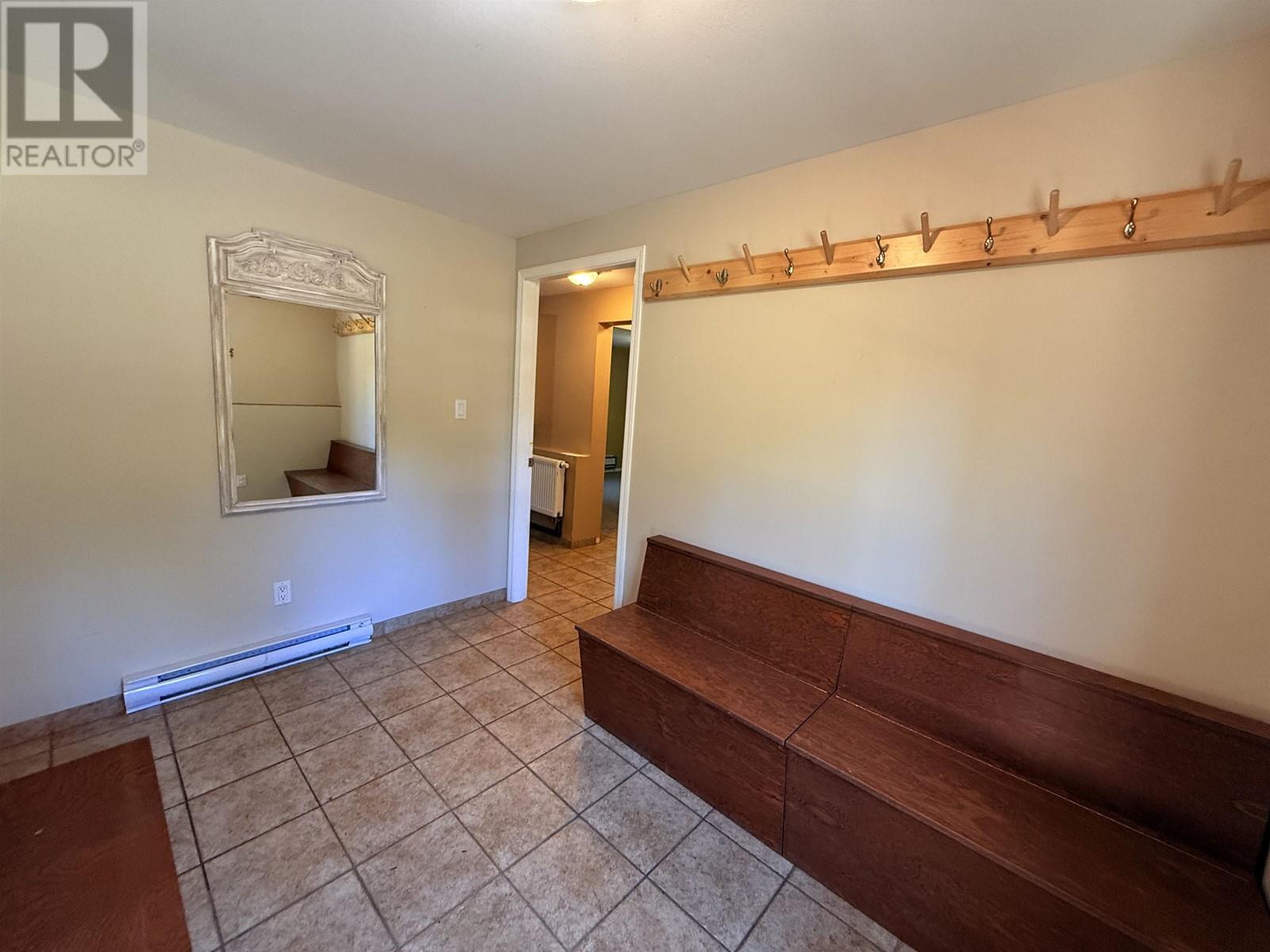 4719 Cariboo Drive, 108 Mile Ranch, British Columbia  V0K 2Z0 - Photo 18 - R3013296