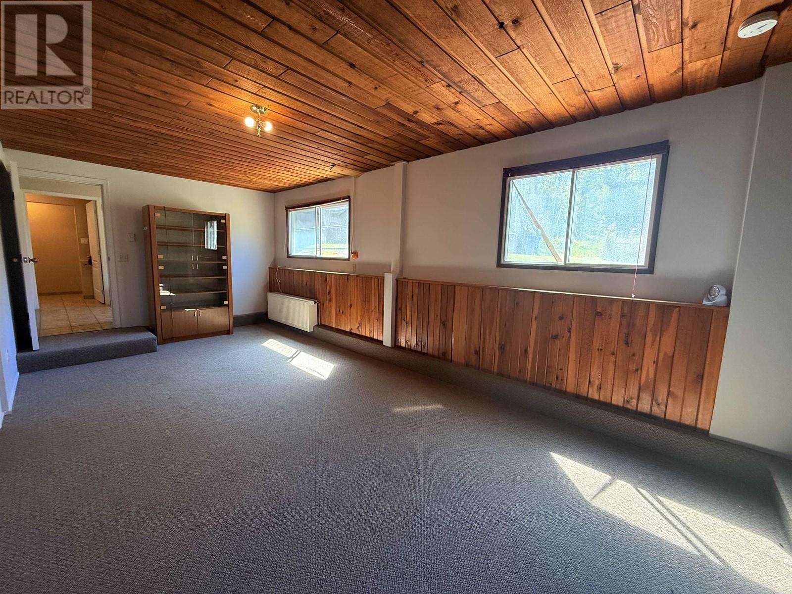 4719 Cariboo Drive, 108 Mile Ranch, British Columbia  V0K 2Z0 - Photo 20 - R3013296