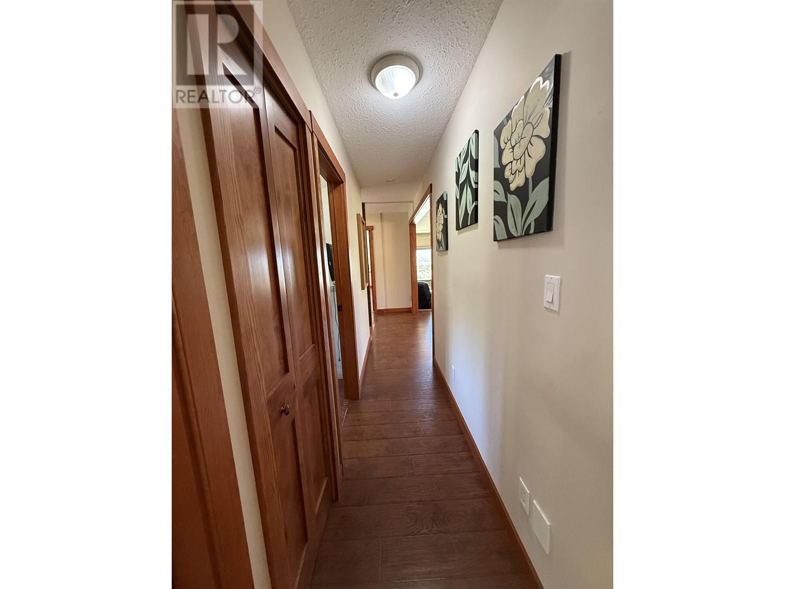 4719 Cariboo Drive, 108 Mile Ranch, British Columbia  V0K 2Z0 - Photo 33 - R3013296