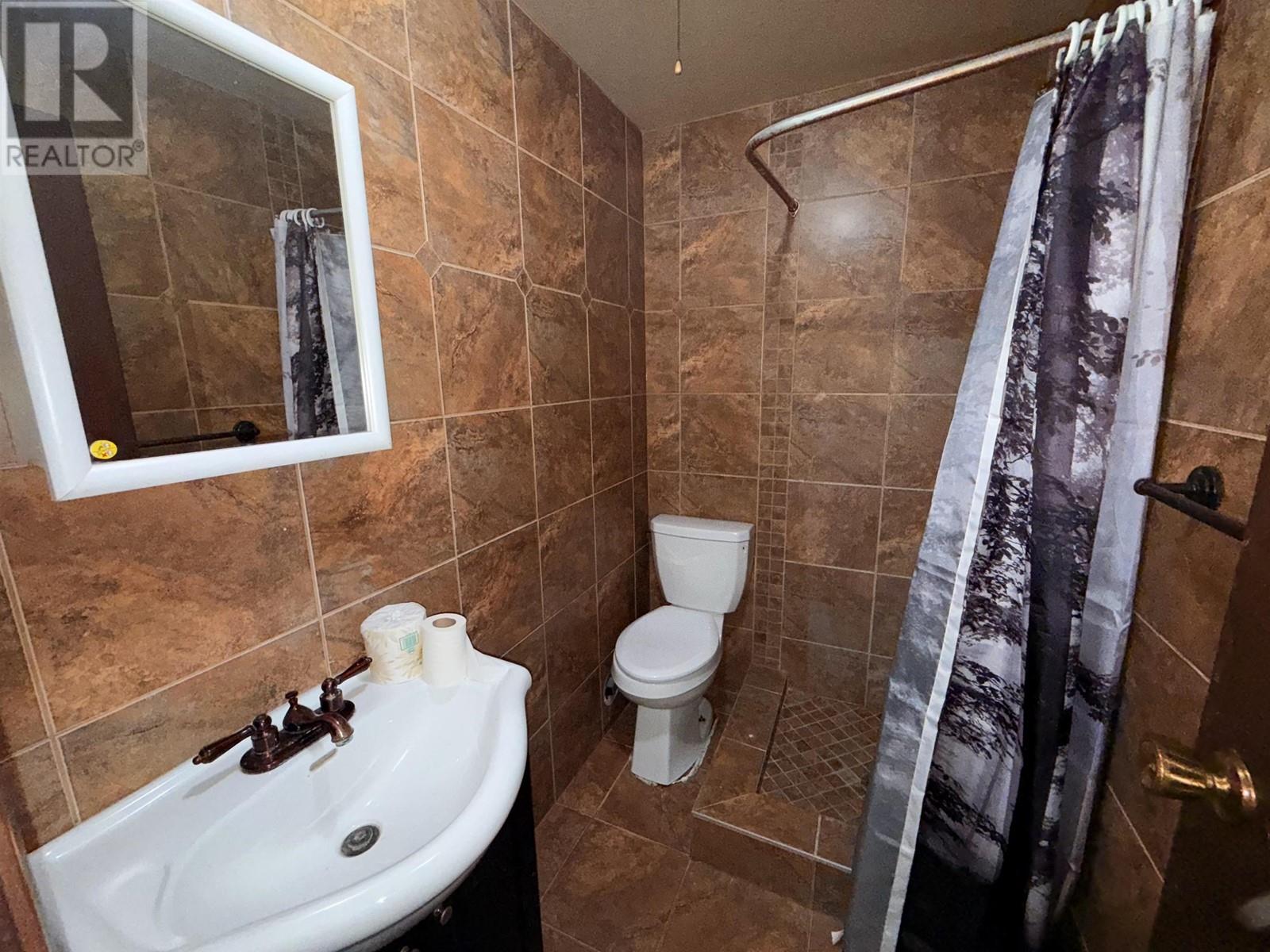 4719 Cariboo Drive, 108 Mile Ranch, British Columbia  V0K 2Z0 - Photo 34 - R3013296