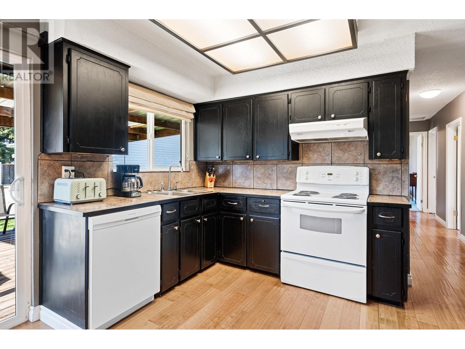 3641 Inverness Street, Port Coquitlam, British Columbia  V3B 3B5 - Photo 13 - R3012948