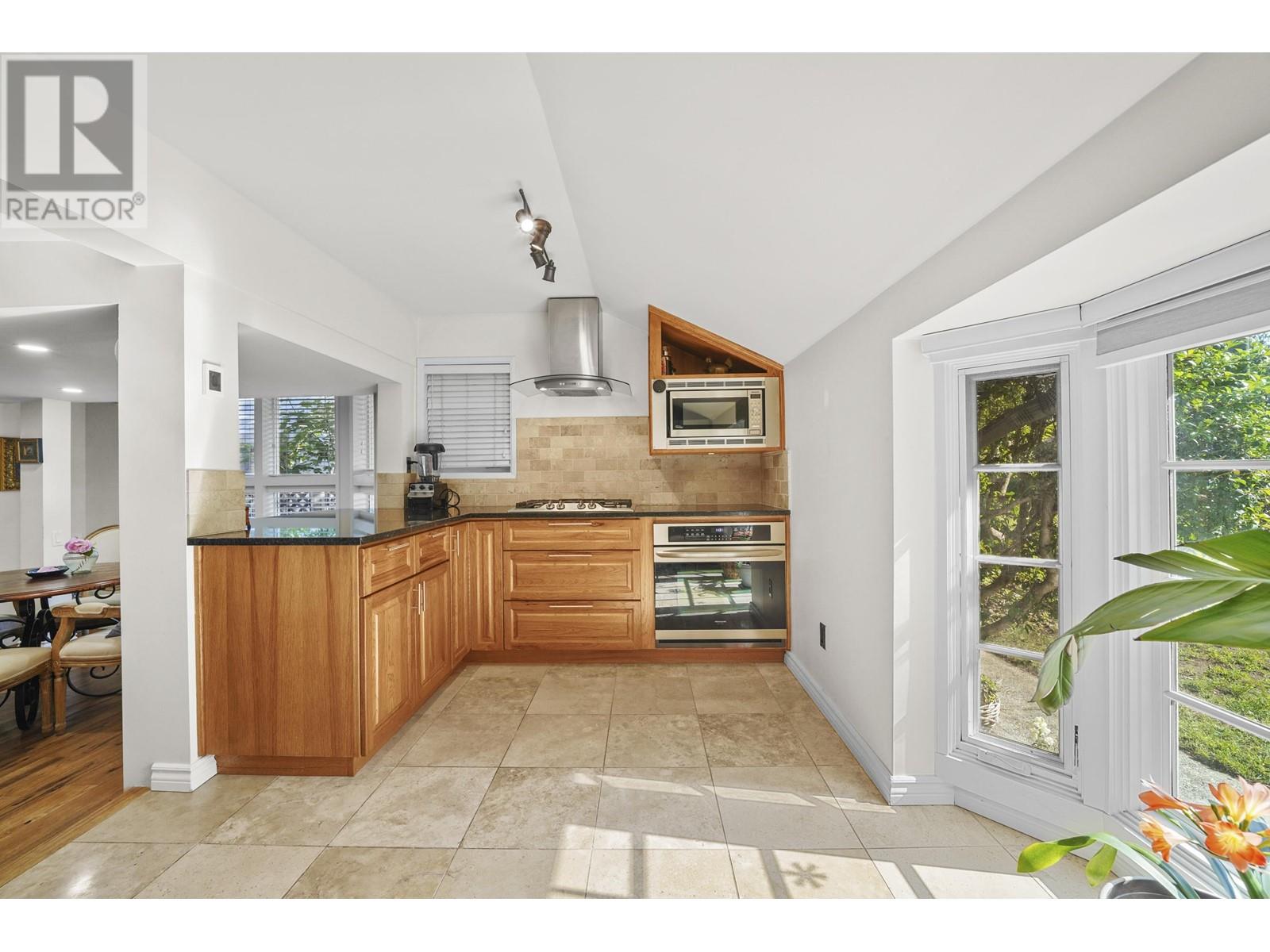12239 Skillen Street, Maple Ridge, British Columbia  V2X 4X4 - Photo 13 - R3013176