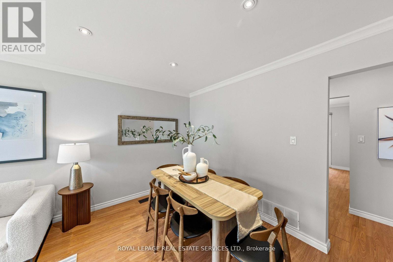 426 Camelot Court, Oshawa (Eastdale), Ontario  L1G 6P7 - Photo 8 - E12208188