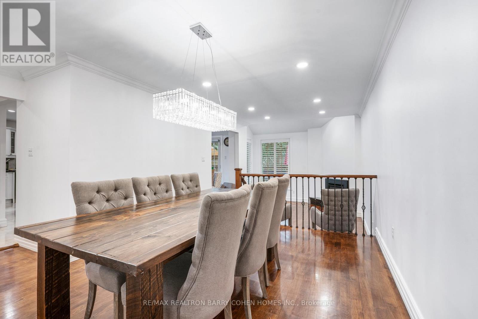 20 Grosvenor Court, Markham, Ontario  L3T 5T5 - Photo 8 - N12208183