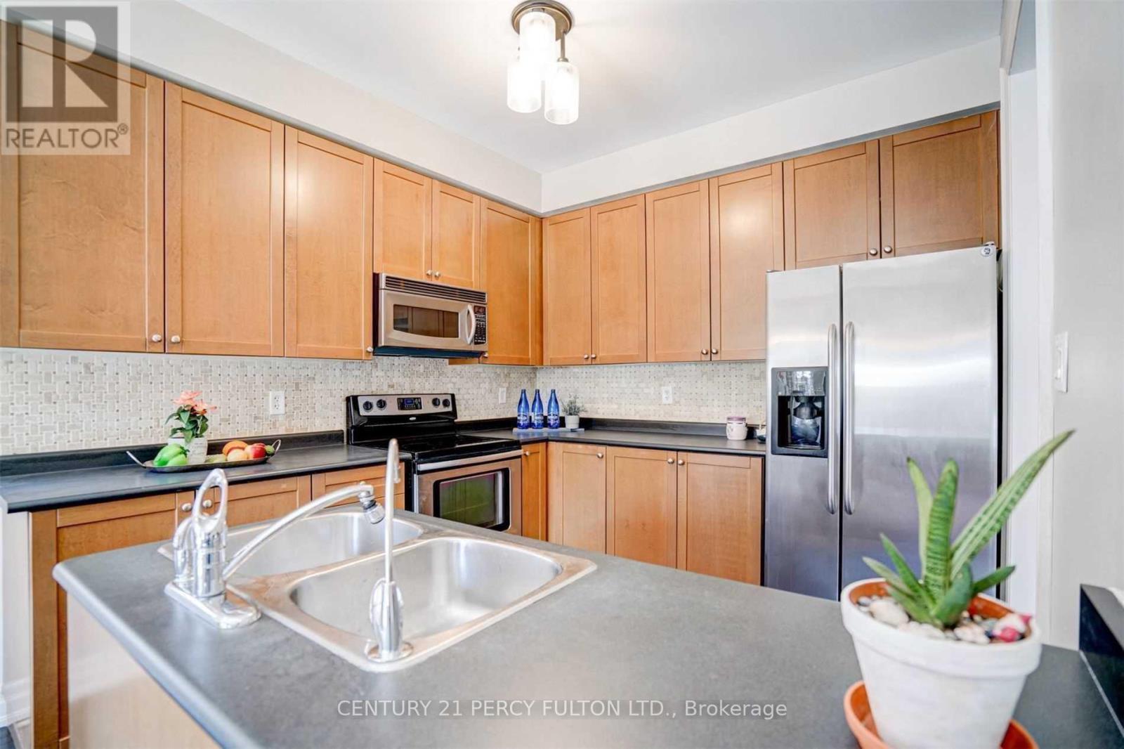 191 Reeves Way Boulevard, Whitchurch-Stouffville, Ontario  L4A 0H8 - Photo 12 - N12208201