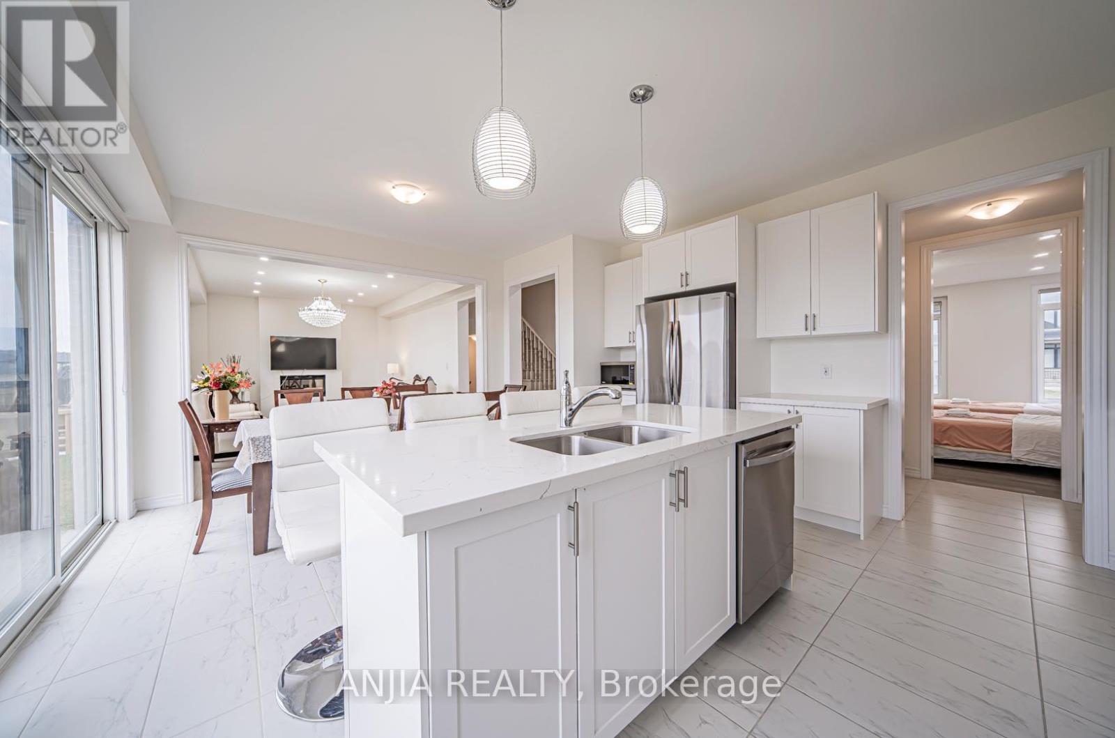 5 Del Ray Crescent, Wasaga Beach, Ontario  L9Z 0N7 - Photo 14 - S12208177