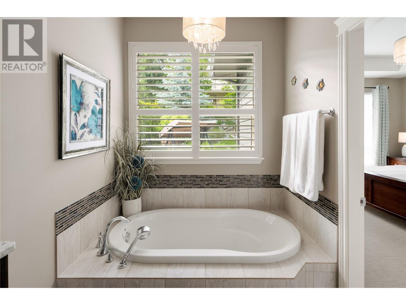 3994 Gallaghers Circle, Kelowna, British Columbia  V1W 3Z9 - Photo 24 - 10349614