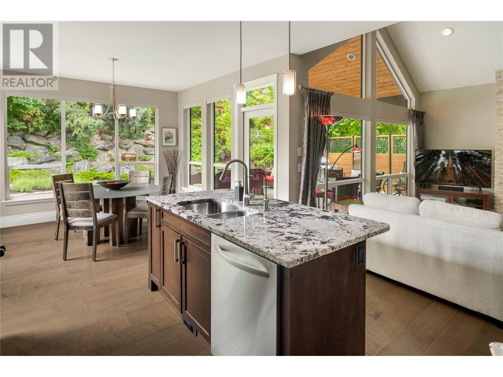 3994 Gallaghers Circle, Kelowna, British Columbia  V1W 3Z9 - Photo 5 - 10349614