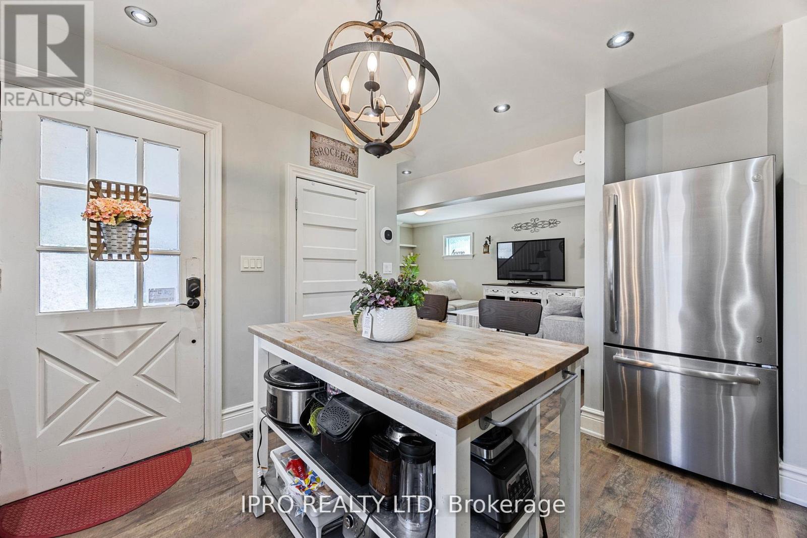 280 Mary Street, Orillia, Ontario  L3V 3E7 - Photo 6 - S12208178