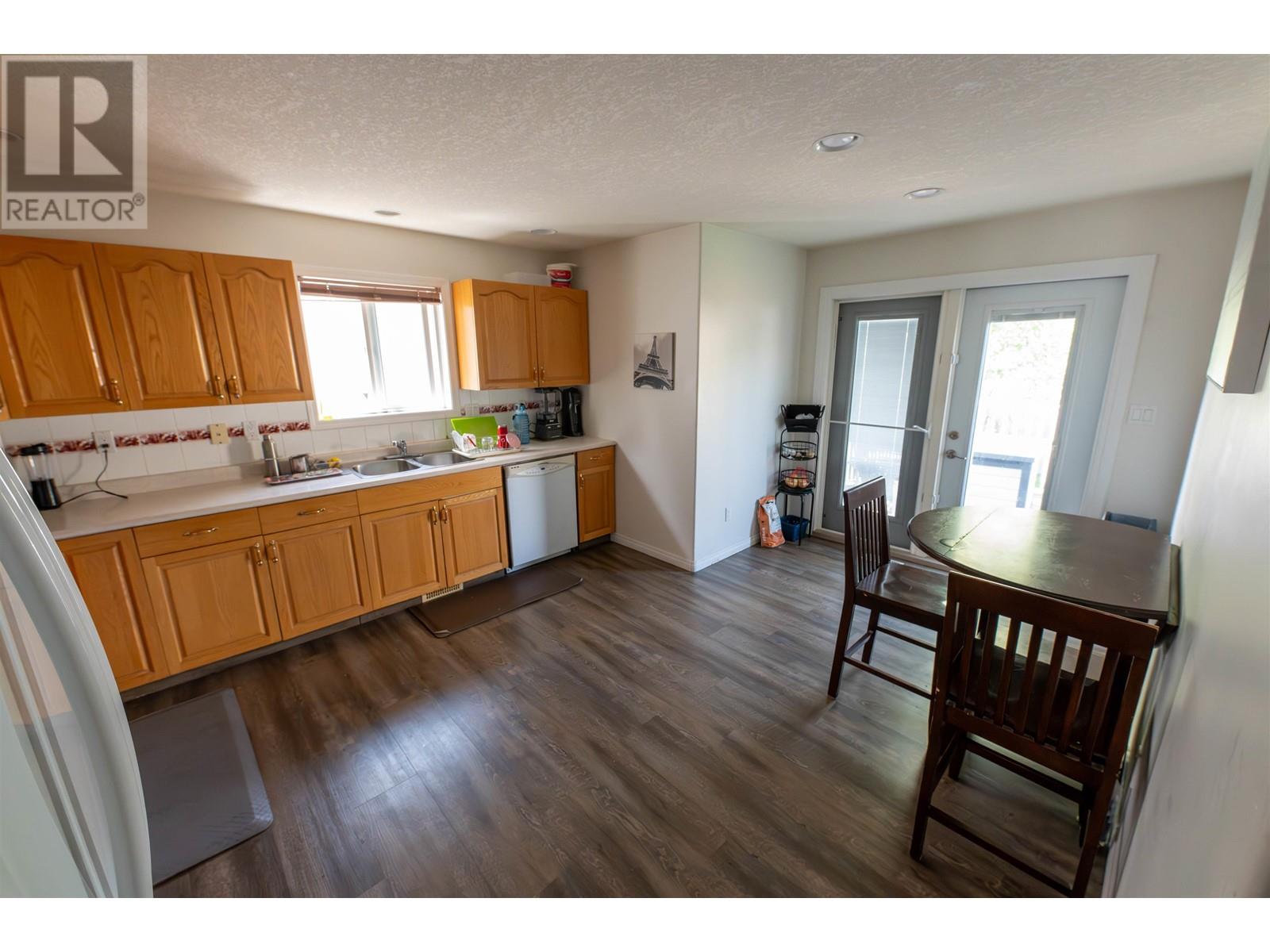 6857 Westgate Avenue, Prince George, British Columbia  V2N 5R2 - Photo 8 - R3013303