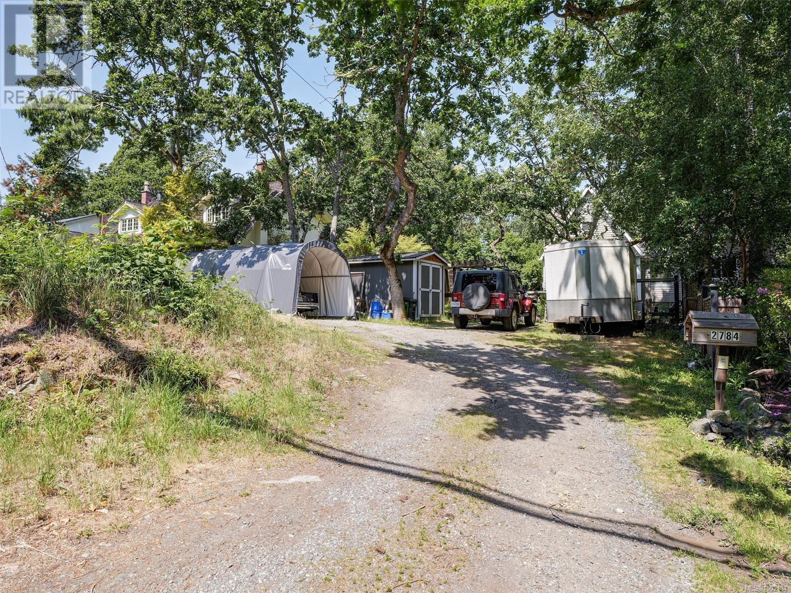 2784 Tudor Ave, Saanich, British Columbia  V8N 1L7 - Photo 8 - 1002104