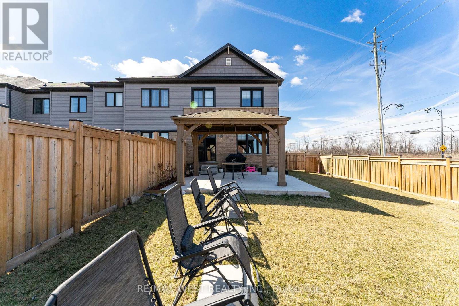 2 Scarletwood Street, Hamilton, Ontario  L8J 0K8 - Photo 40 - X12208175
