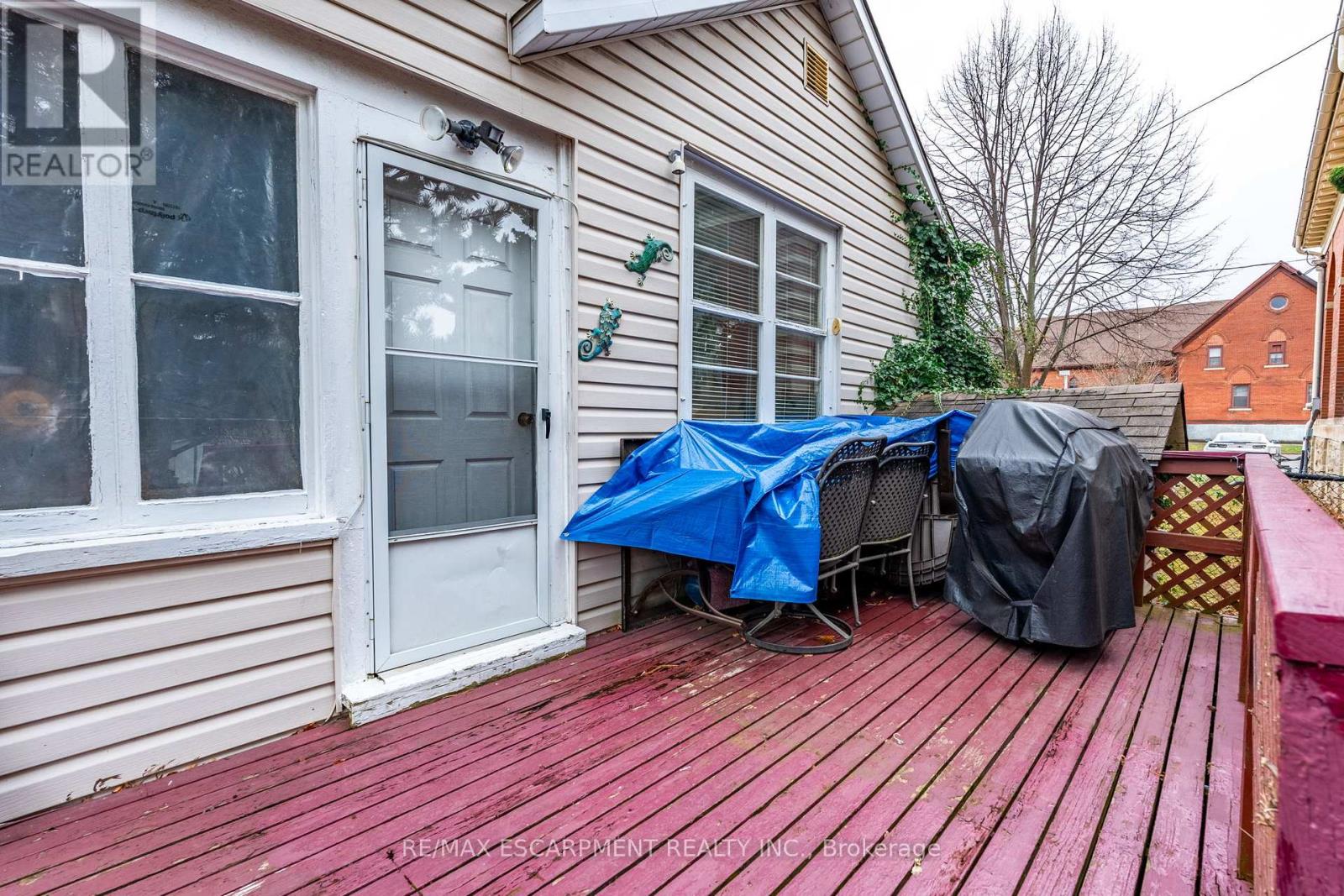 35 Ontario Street, Grimsby (Grimsby East), Ontario  L3M 3H2 - Photo 10 - X12208202