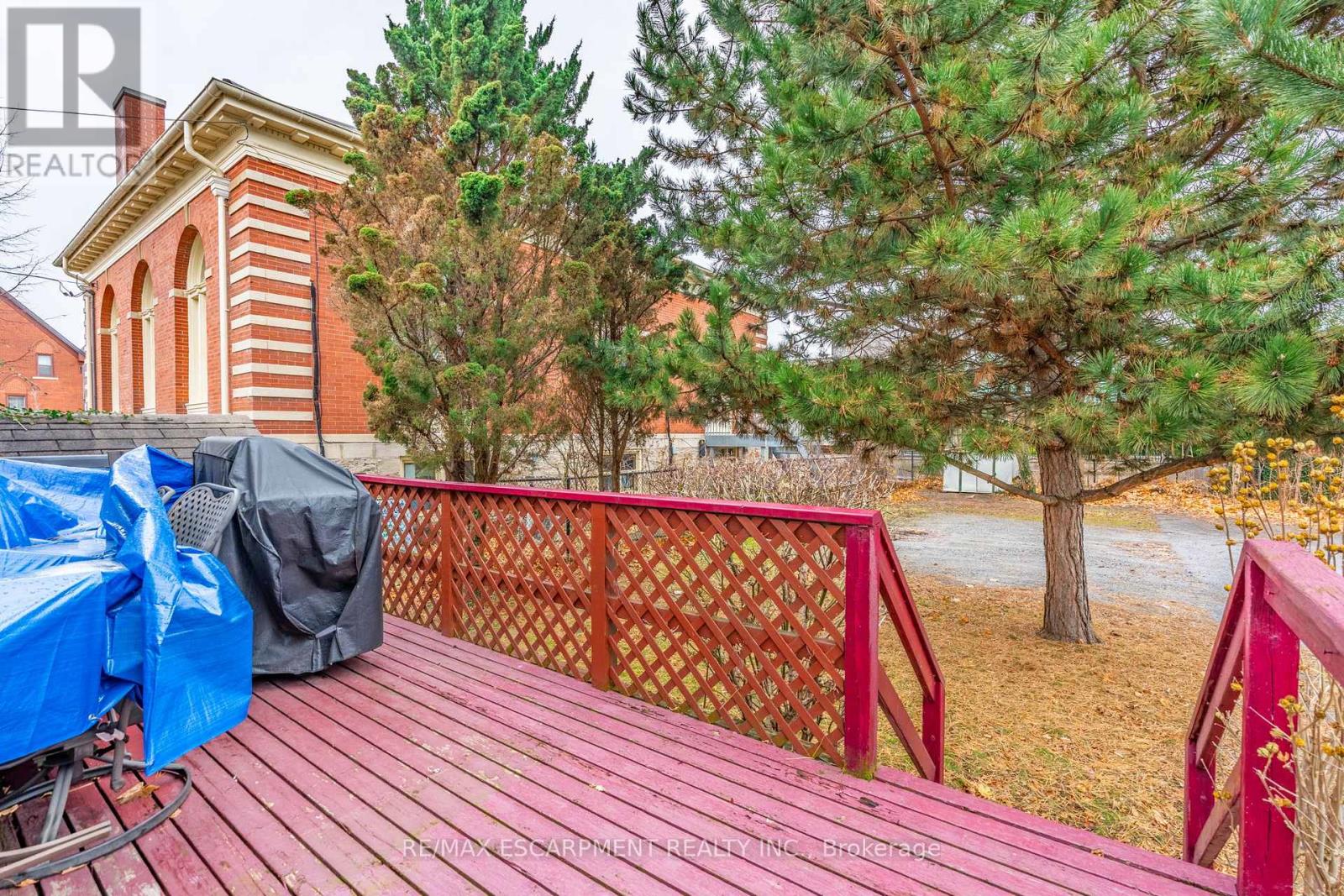 35 Ontario Street, Grimsby (Grimsby East), Ontario  L3M 3H2 - Photo 11 - X12208202