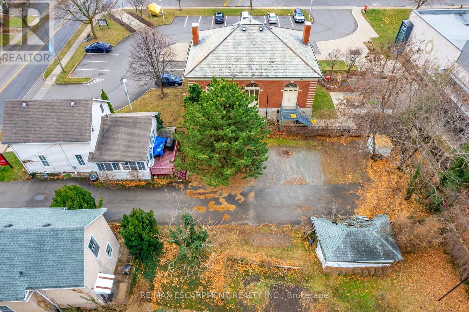 35 Ontario Street, Grimsby (Grimsby East), Ontario  L3M 3H2 - Photo 24 - X12208202