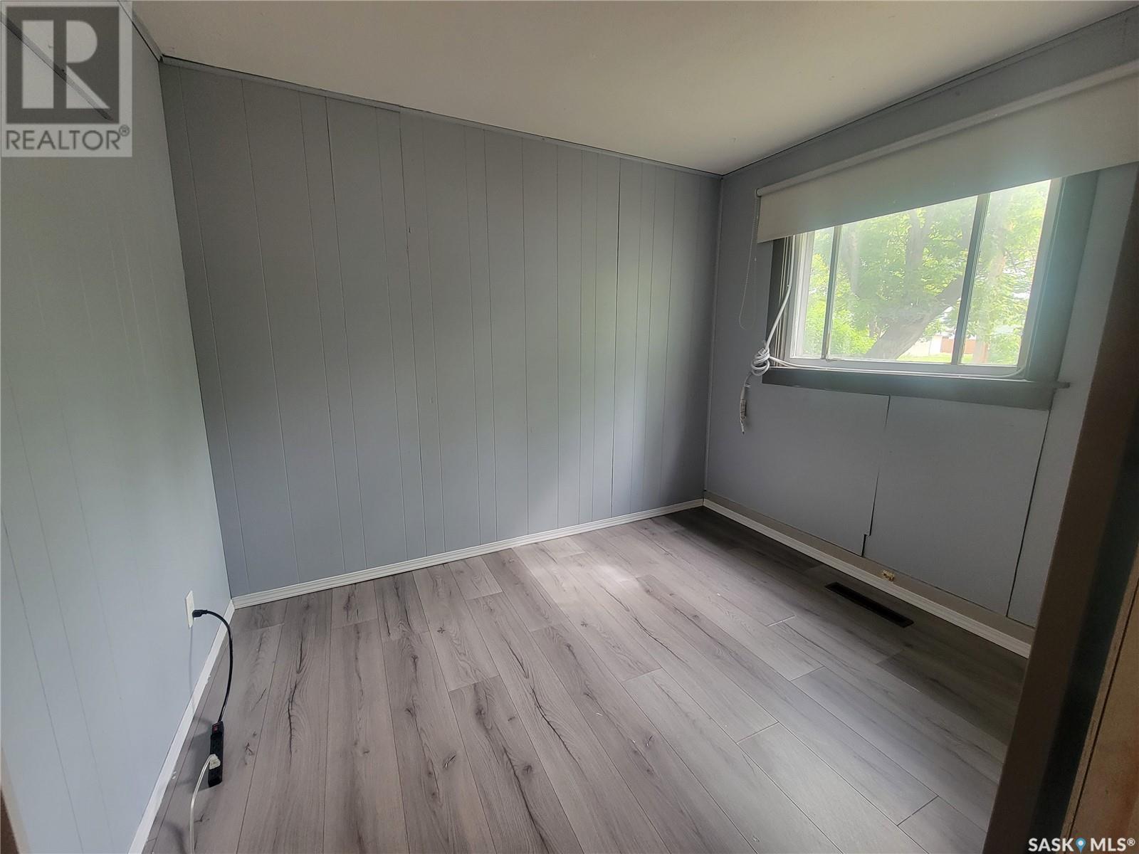 631 102nd Street, North Battleford, Saskatchewan  S9A 1C9 - Photo 10 - SK008728