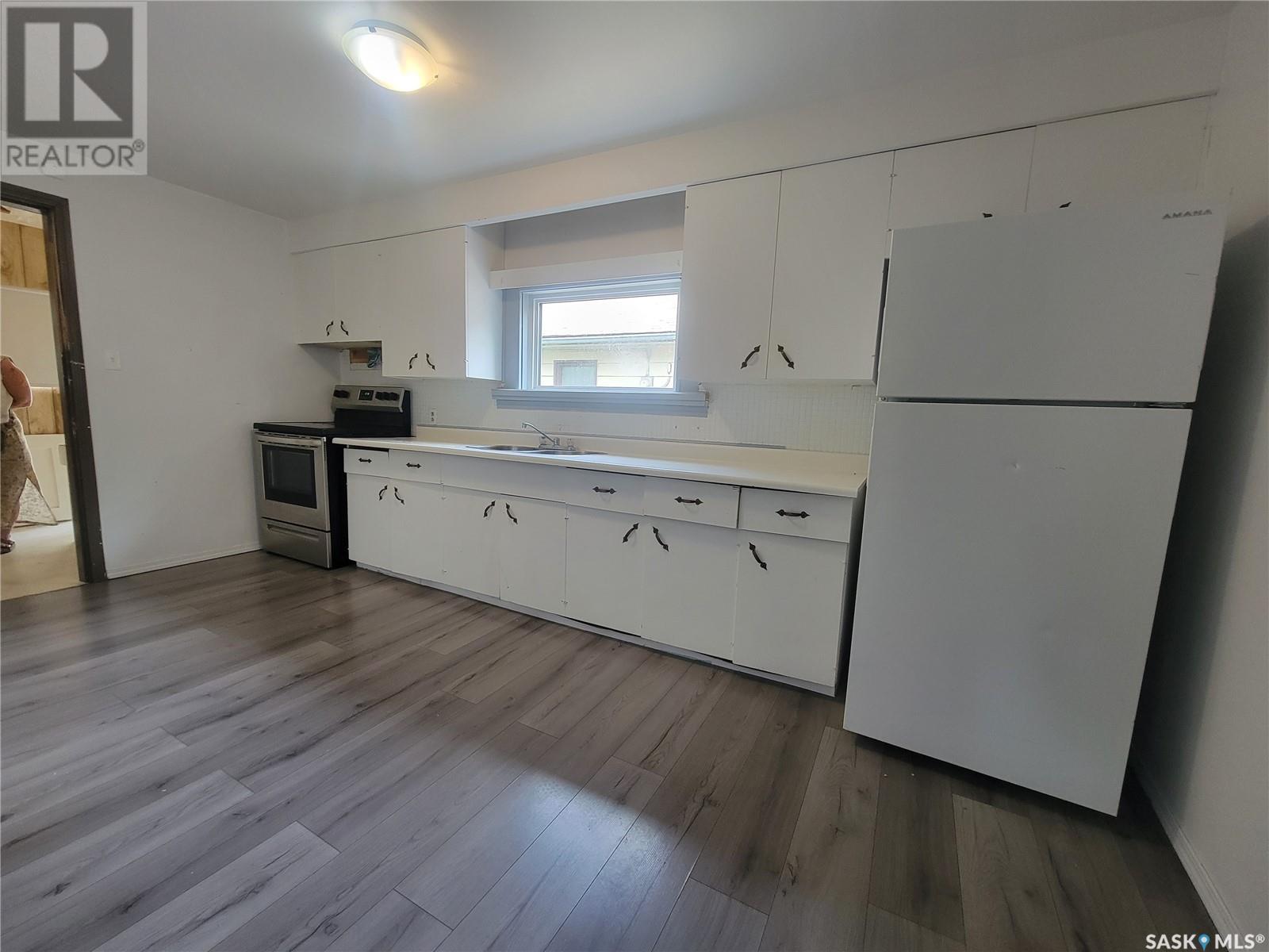 631 102nd Street, North Battleford, Saskatchewan  S9A 1C9 - Photo 5 - SK008728