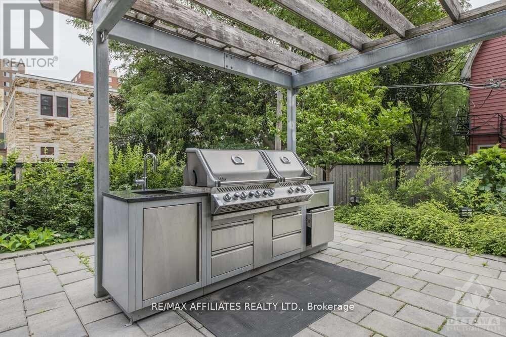 707 - 300 Lisgar Street, Ottawa, Ontario  K2P 0E2 - Photo 8 - X12208242