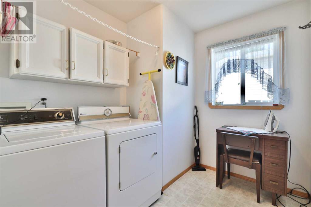 6208 30 Avenue, Camrose, Alberta  T4V 4T2 - Photo 21 - A2229037