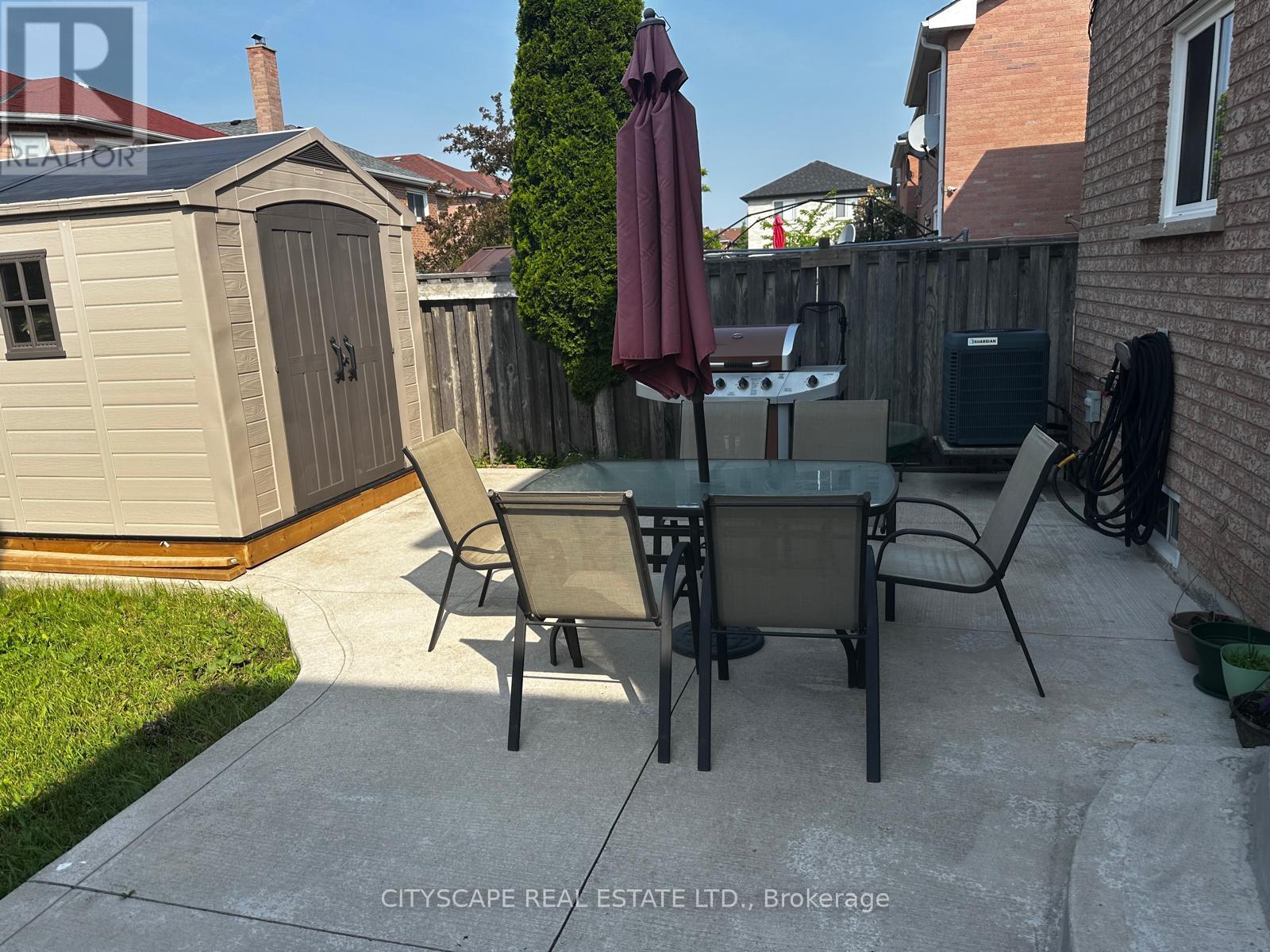 973 Applecroft Circle, Mississauga, Ontario  L5V 2A5 - Photo 23 - W12148630