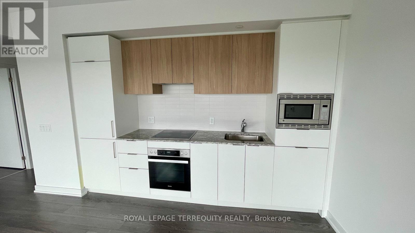 1304 - 50 O'neill Road, Toronto, Ontario  M3C 0R1 - Photo 2 - C12208230