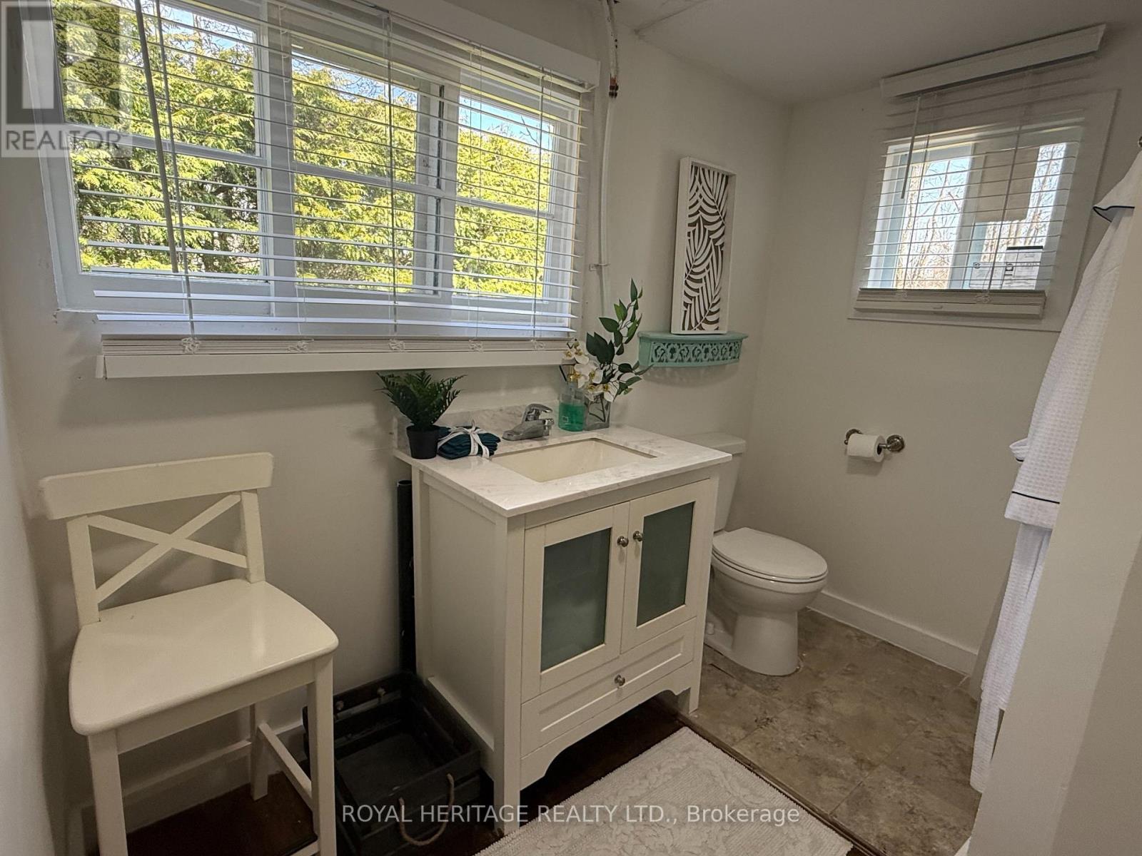 77 Blue Heron Drive, Georgina (Virginia), Ontario  L0E 1N0 - Photo 27 - N12112042