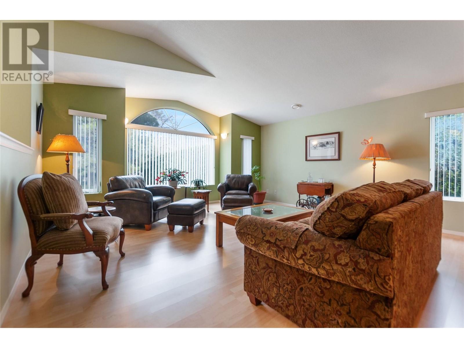 5226 Haynes Road, Oliver, British Columbia  V0H 1T1 - Photo 5 - 10351534