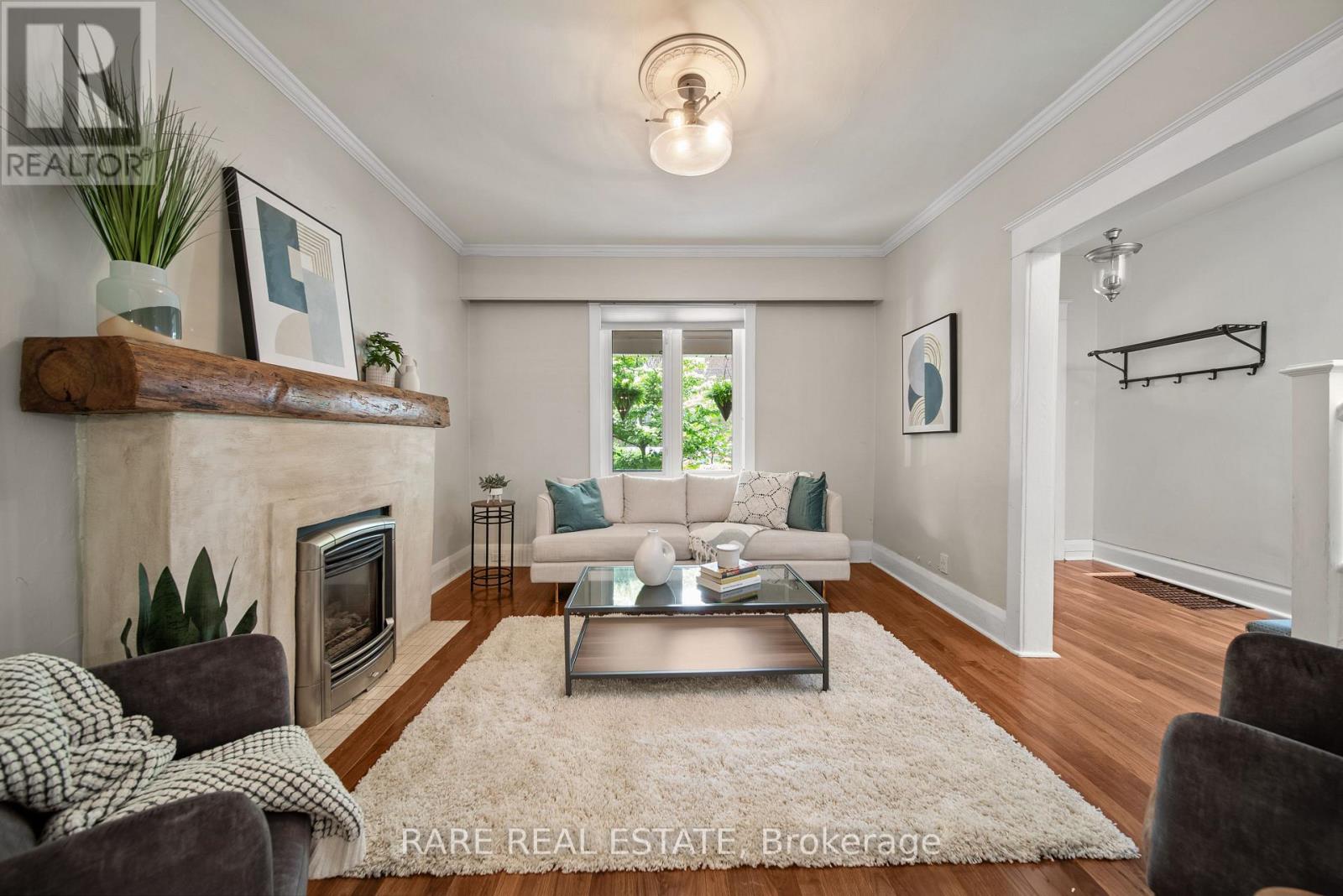 51 Bowmore Road, Toronto, Ontario  M4L 3H8 - Photo 4 - E12208221