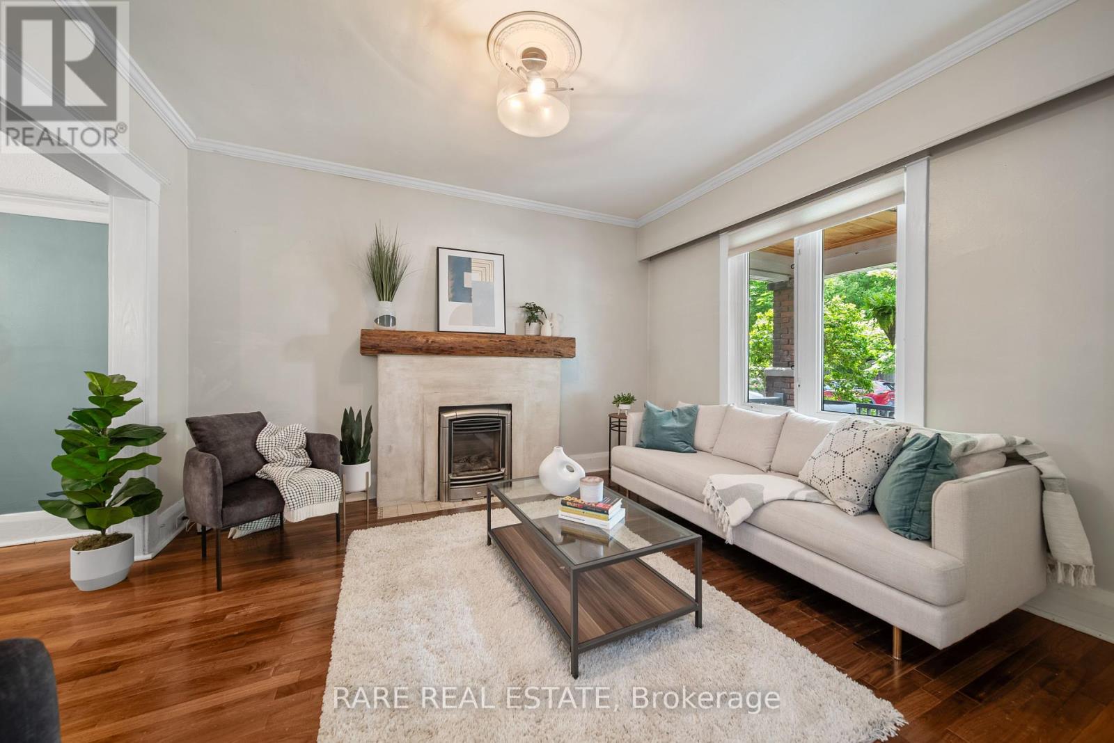 51 Bowmore Road, Toronto, Ontario  M4L 3H8 - Photo 5 - E12208221