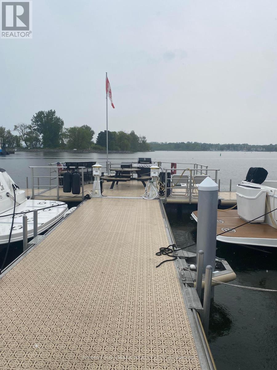 1295 Wharf Street, Pickering, Ontario  L1W 1A2 - Photo 3 - E12208240