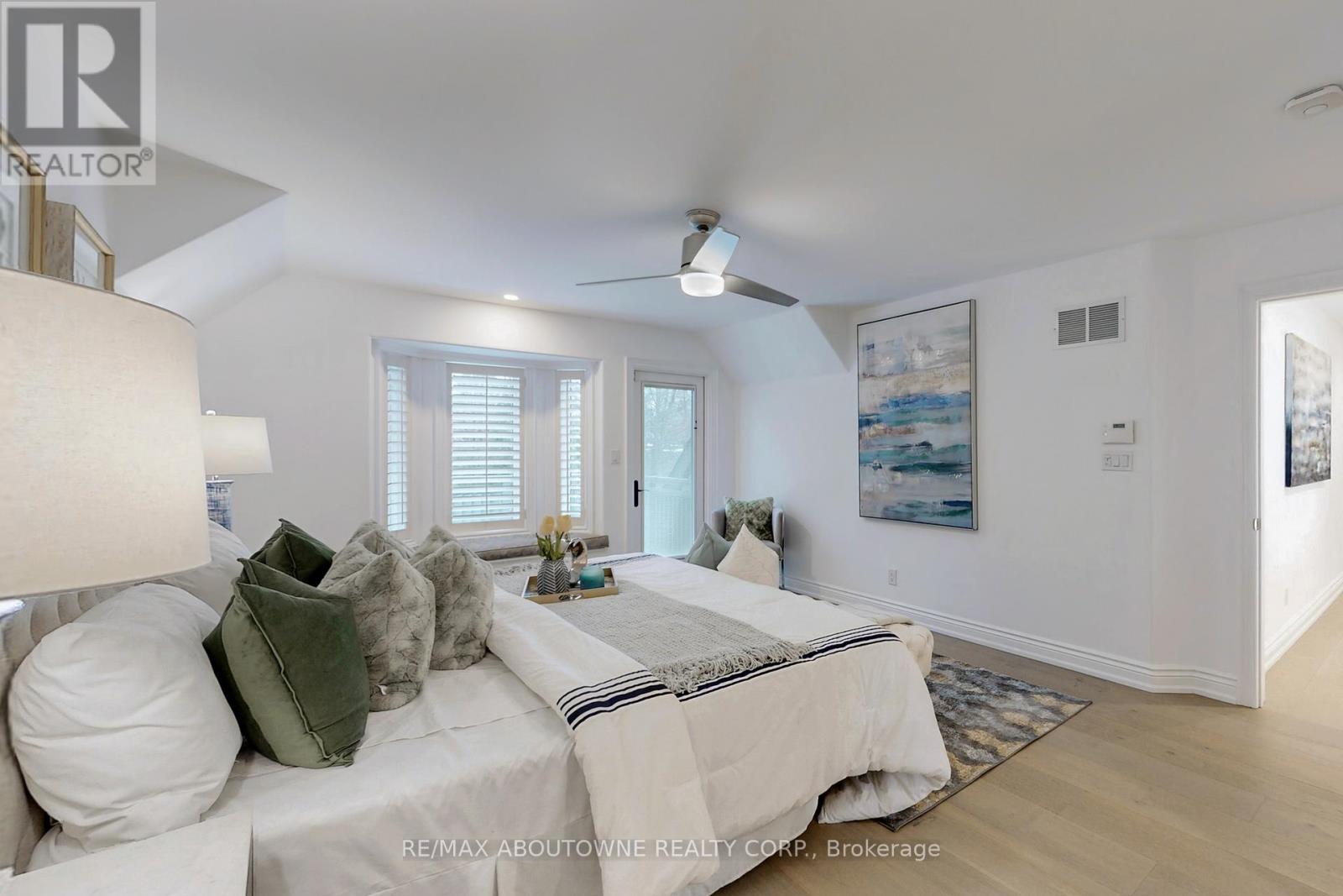 116 Parkwood Court, Oakville, Ontario  L6J 7W6 - Photo 25 - W12205295